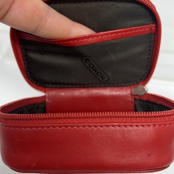 Coach Vintage Rare Red Leather Structured Zip Around Pillbox 3.5” x 2.5” - Picture 7 of 7